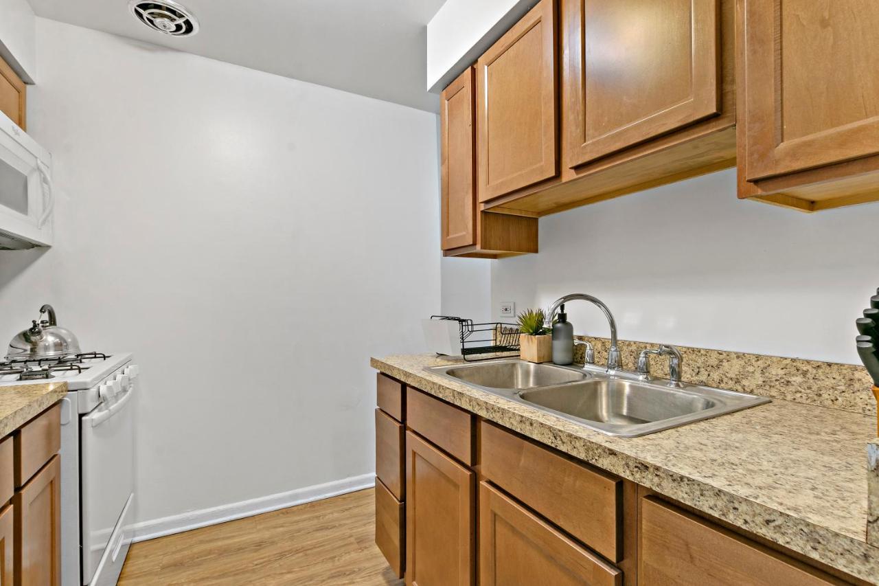 Stunning 1Br Apartment At Center Of Lakeview - Oakdale 211 Chicago Bagian luar foto